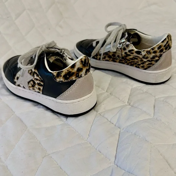 Girls Vintage Havana Black and Leopard Kids Sneakers - Picture 9 of 16
